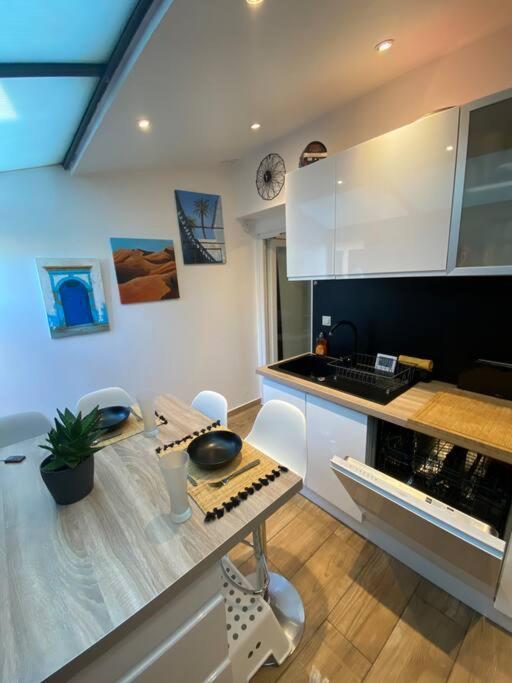 Charmante Maison Avec Exterieur A Deux Pas Des Remparts เอก-มอร์ต ภายนอก รูปภาพ