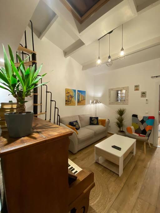 Charmante Maison Avec Exterieur A Deux Pas Des Remparts เอก-มอร์ต ภายนอก รูปภาพ