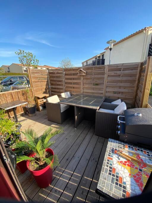 Charmante Maison Avec Exterieur A Deux Pas Des Remparts เอก-มอร์ต ภายนอก รูปภาพ