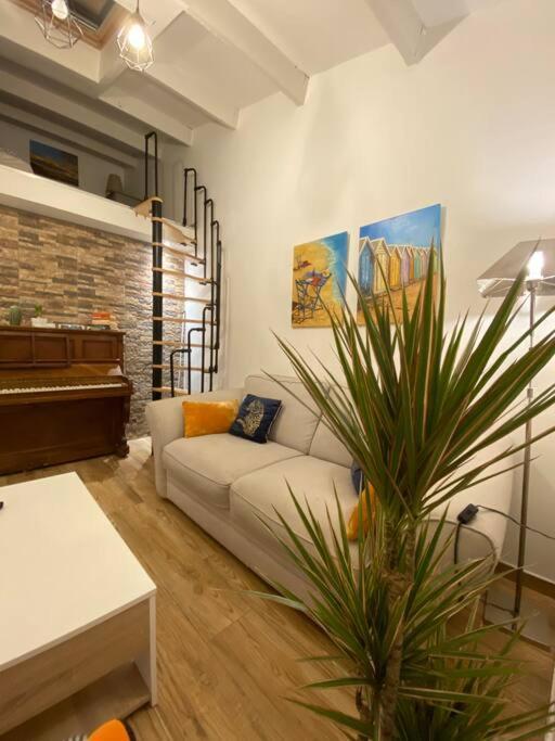 Charmante Maison Avec Exterieur A Deux Pas Des Remparts เอก-มอร์ต ภายนอก รูปภาพ